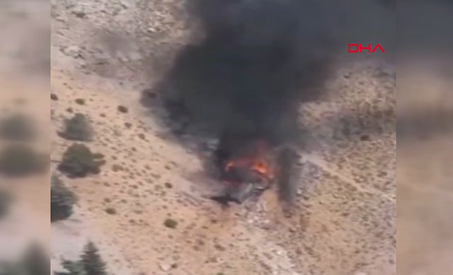 Kahramanmaraş'ta yangın söndürme uçağı düştü! Düşme anı ve enkazdan ilk görüntüler