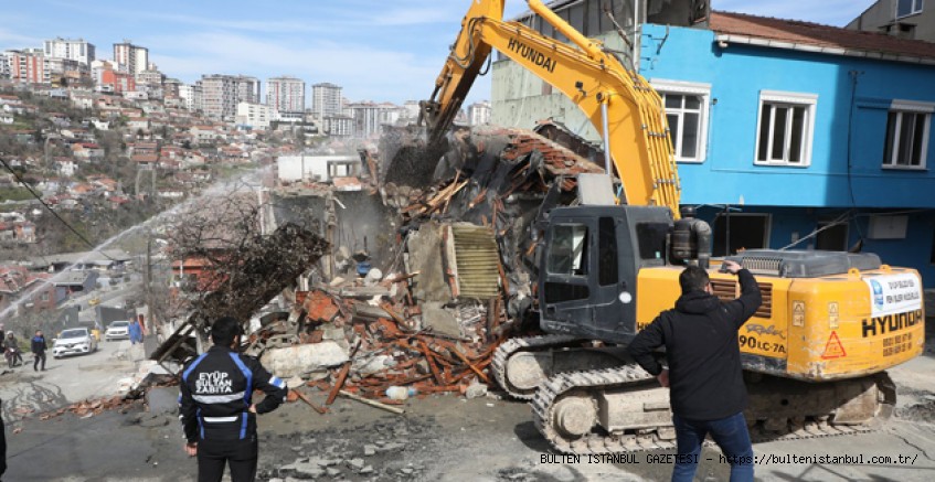 6 BİNANIN YIKIMINA BAŞLANDI