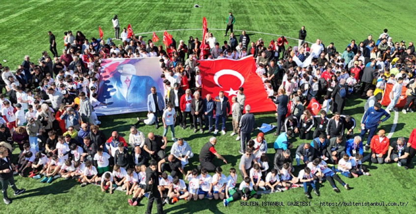 ATAŞEHİR’DE 23 NİSAN COŞKUSU: BİNLERCE ÇOCUK DOYASIYA EĞLENDİ