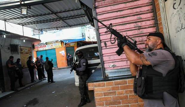 Brezilya'da uyuşturucu kaçakçılarına yapılan operasyonda 25 kişi öldü