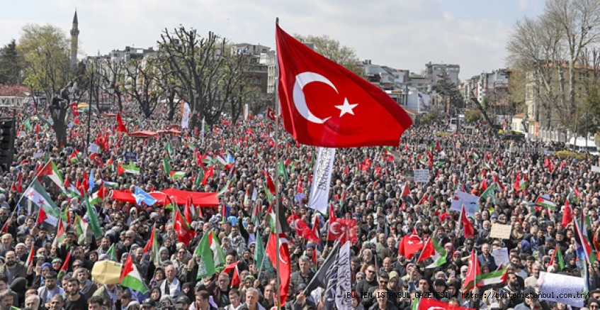  BÜYÜK GAZZE YÜRÜYÜŞÜNE 300 BİN KİŞİ KATILDI