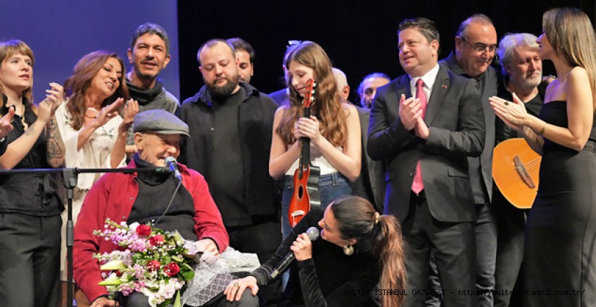 İLHAN ŞEŞEN’İN 55. SANAT YILI KADIKÖY’DE KUTLANDI