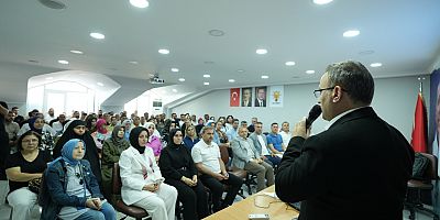 AK PARTİ İSTANBUL'DAN SOSYAL MEDYA EĞİTİMİ