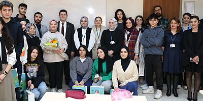 BAŞKAN ÇERKEZ'DEN ÖĞRENCİLERE KİTAP DESTEĞİ