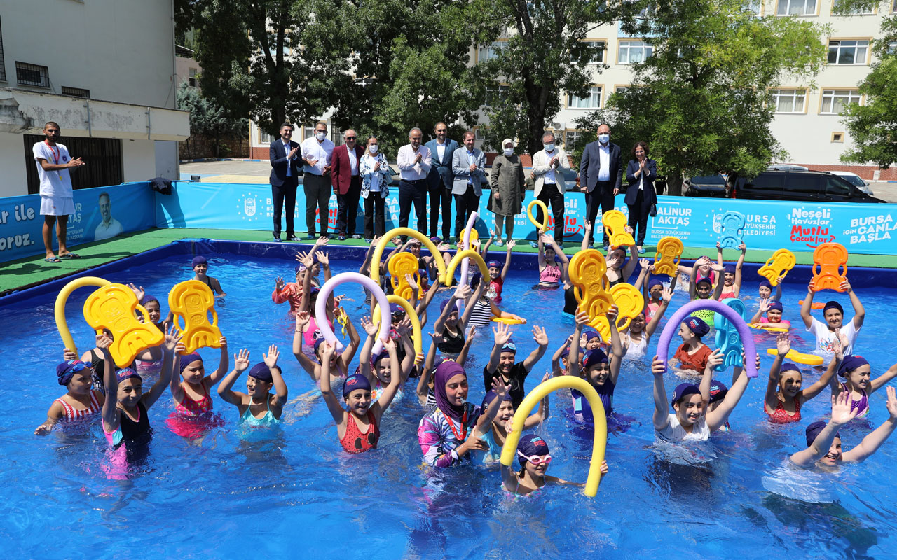 Bursa Orhangazi’de havuz heyecanı