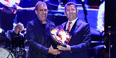 ÇEKMEKÖY’DE CUMHURİYET BAYRAMI COŞKUSU