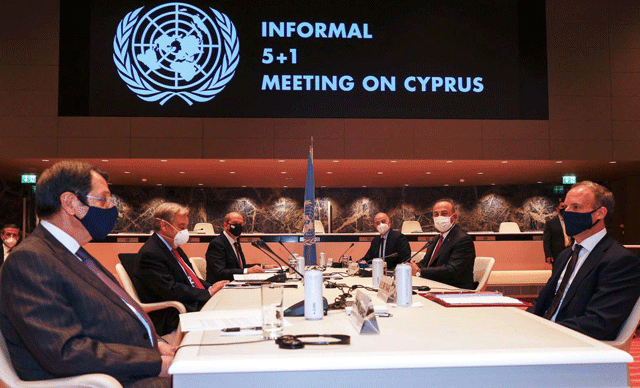 Cenevre'de Kıbrıs zirvesi: Bakan Çavuşoğlu, BM Genel Sekreteri Guterres ile görüştü