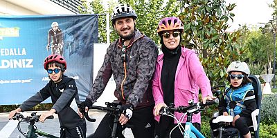 Çevre için 10 kilometre pedal çevirdiler