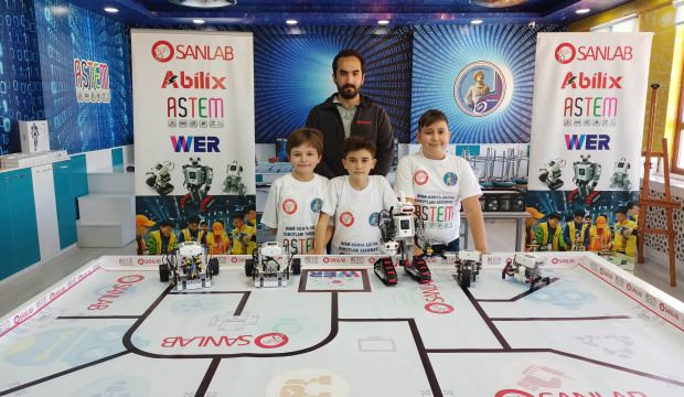 Dünya Eğitim Robotları Yarışması'na Türk öğrenciler damga vurdu
