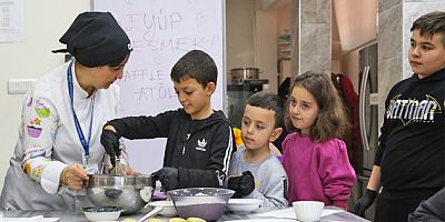 EYÜPSULTANLI MİNİK ŞEFLER WAFFLE YAPTI