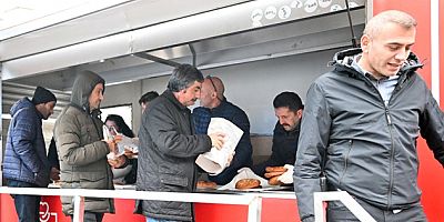 GAZİOSMANPAŞA BELEDİYESİ’NDEN 3 BİN KİŞİYE İFTAR YEMEĞİ