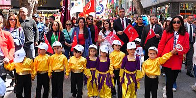KARTAL’DA 23 NİSAN COŞKUSU MEYDANLARA SIĞMADI