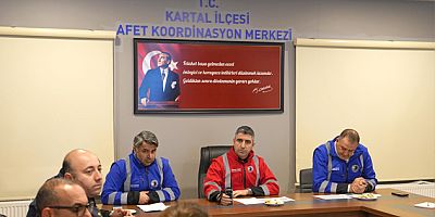 KARTAL'DA 347 PERSONEL 74 ARAÇLA KARLA MÜCADELE ÇALIŞMALARINA DEVAM EDİYOR