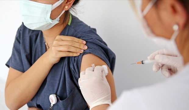 Kovid-19'la mücadele kapsamında uygulanan aşı miktarı 27 milyon dozu aştı