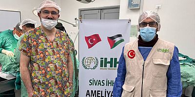 TÜRK DOKTORLARDAN GAZZELİ YARALILARA AMELİYAT DESTEĞİ