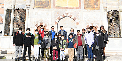 TUZLALI ÇOCUKLARIN TOPKAPI SARAYI’NI GEZDİ